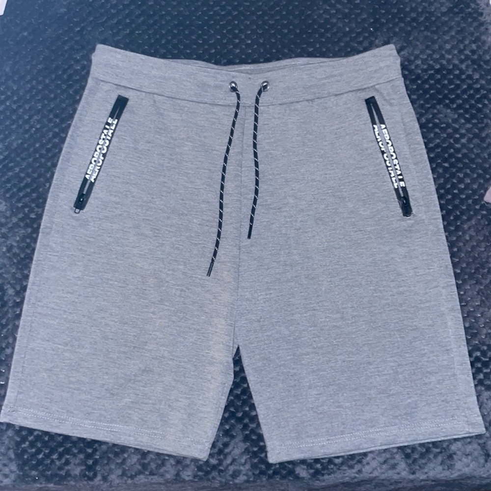 Gray Aeropostale Shorts (w/ Zipper Pockets)